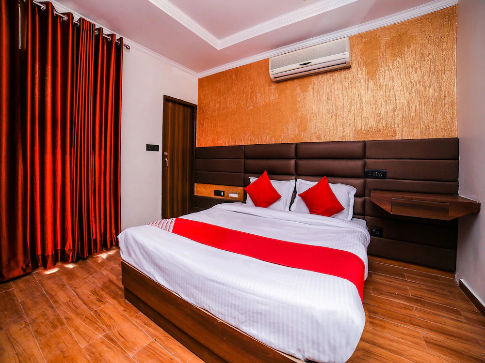 Hotel Royal Town By OYO Rooms