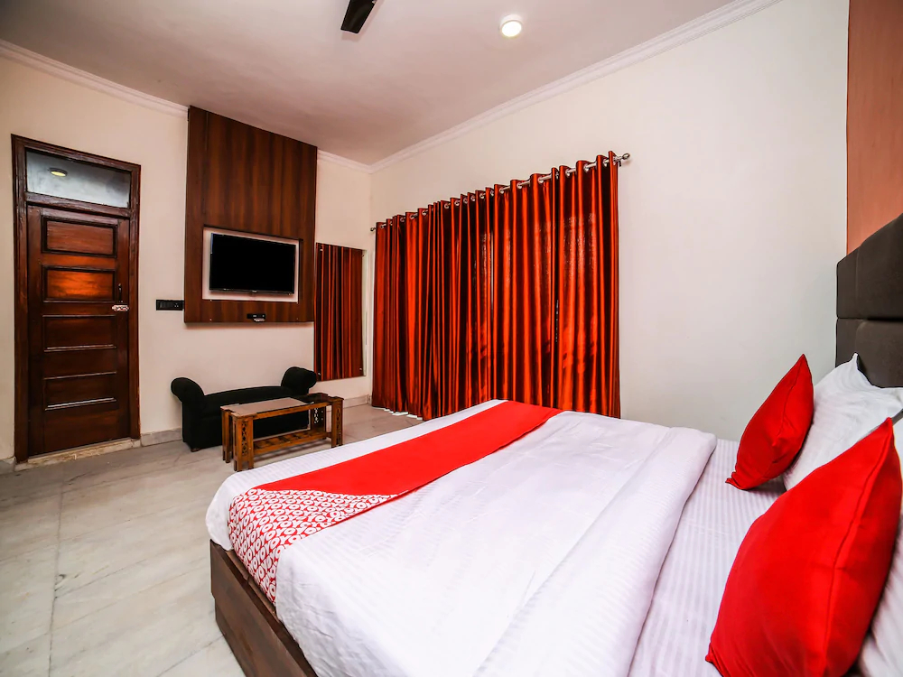 Hotel Royal Town By OYO Rooms