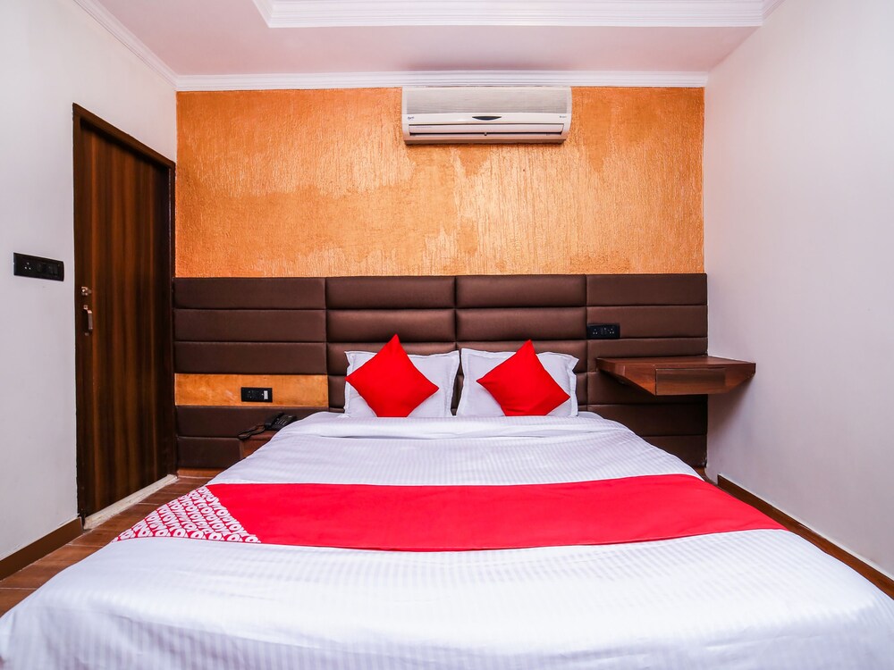 Hotel Royal Town By OYO Rooms