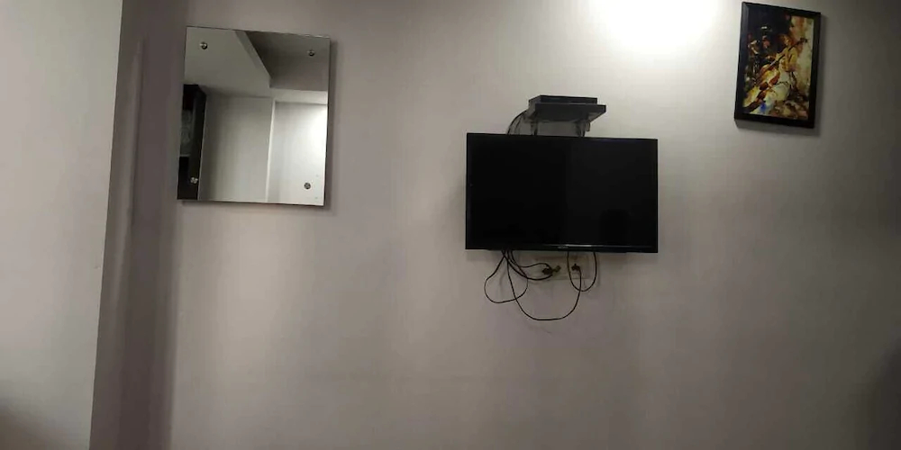 Hotel Saya Deluxe New Delhi Railway Station by ADB Rooms