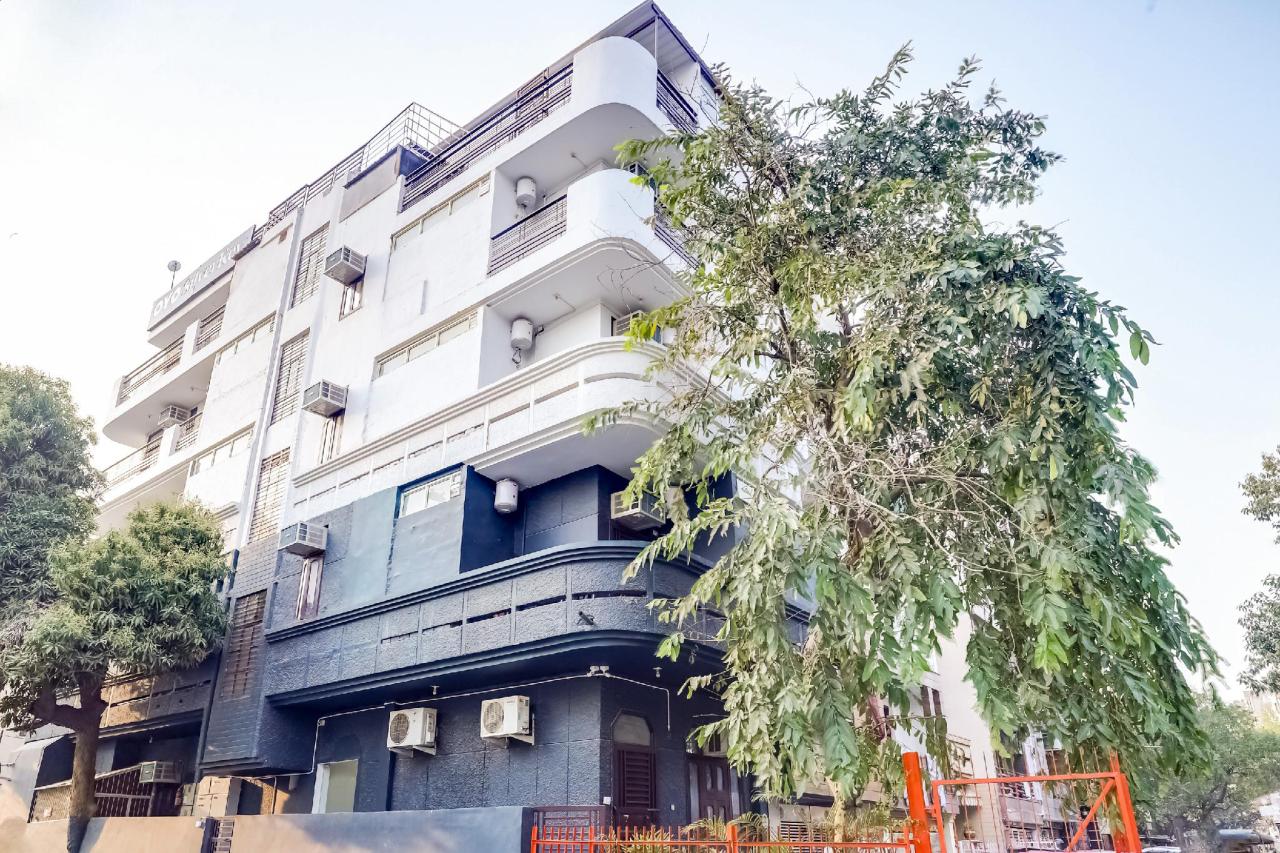 Hotel Silver Arrow by OYO Rooms