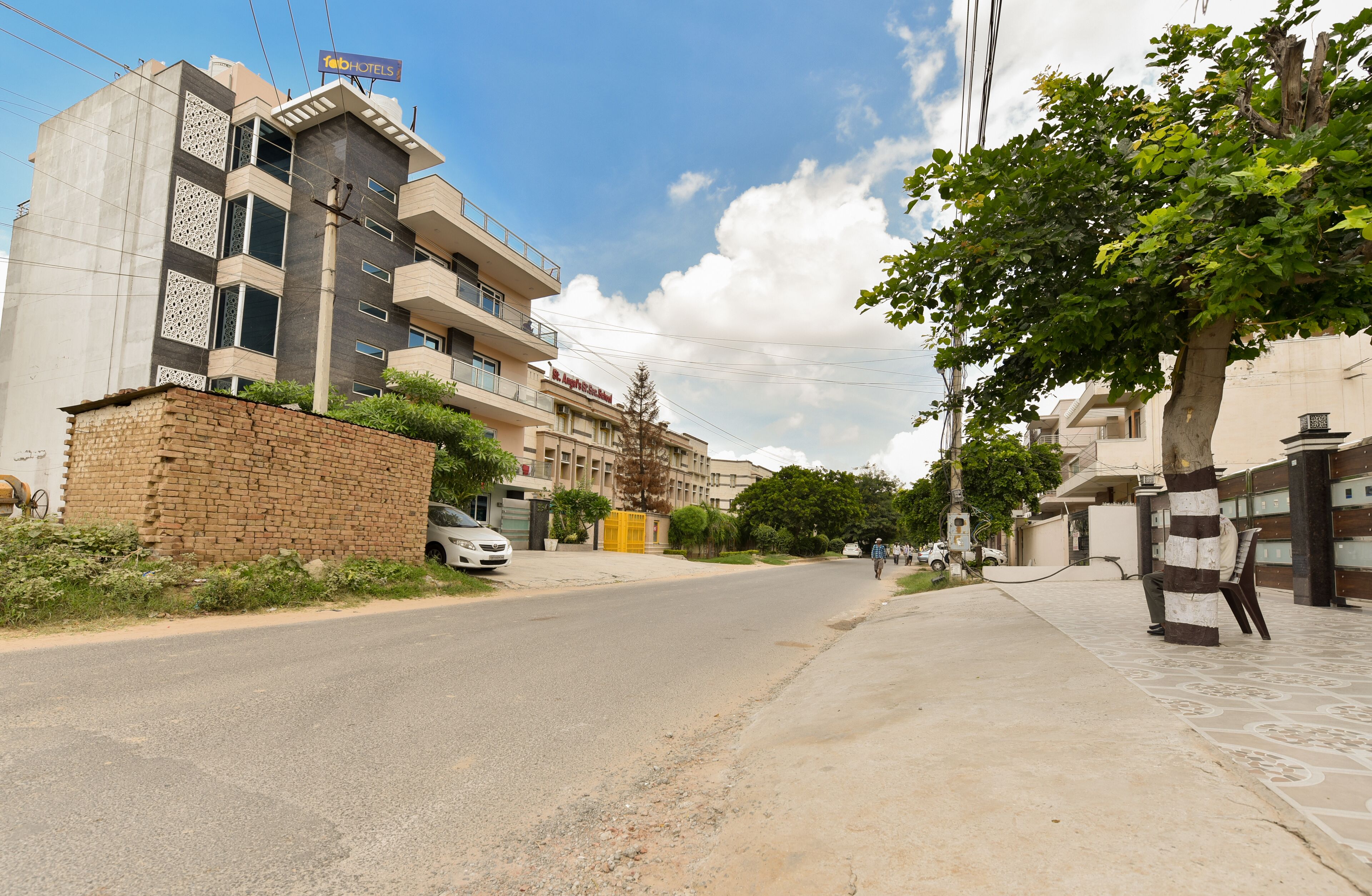 Super Townhouse Hotel Silver Saffron