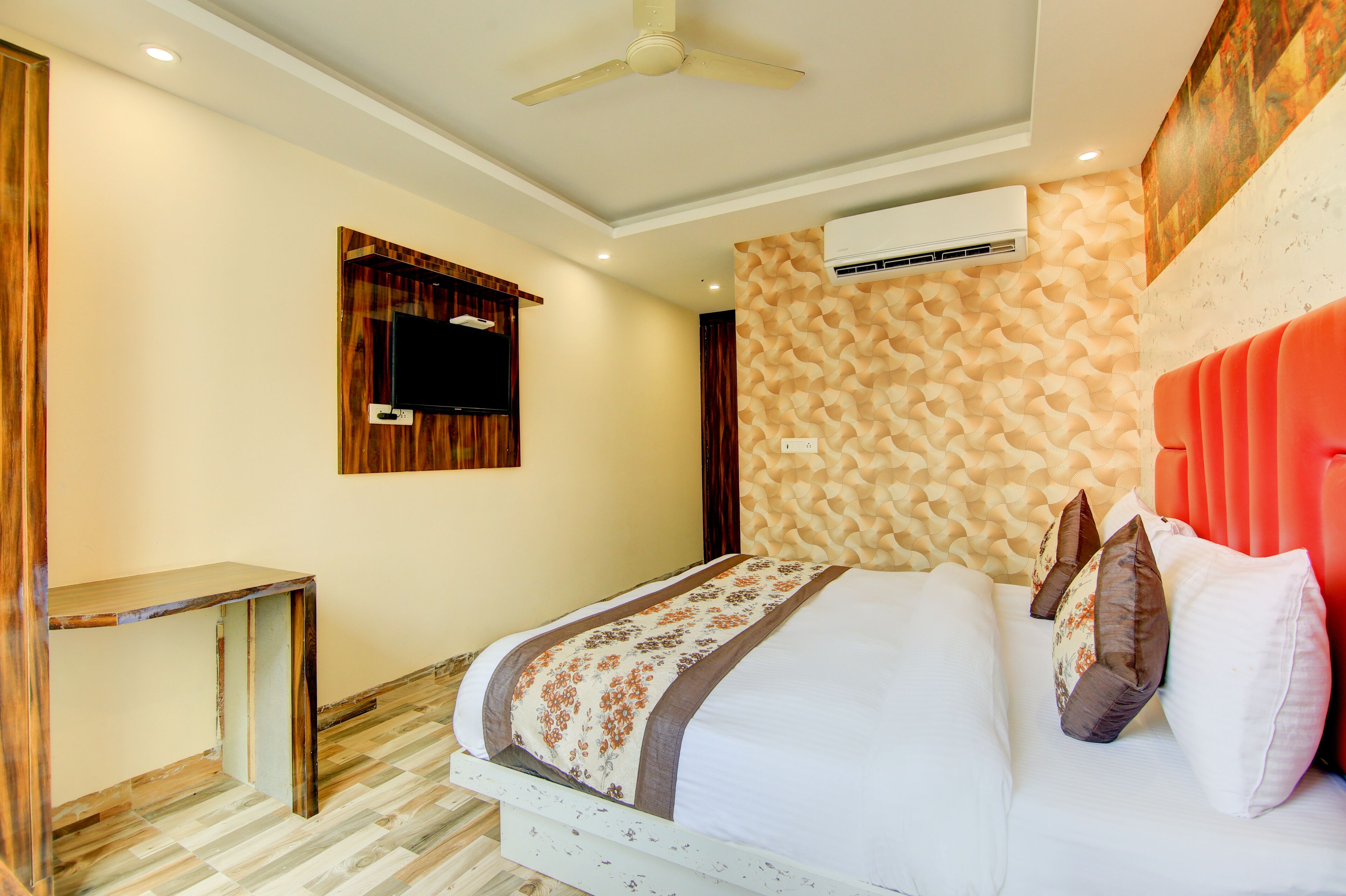Hotel Smart Signature