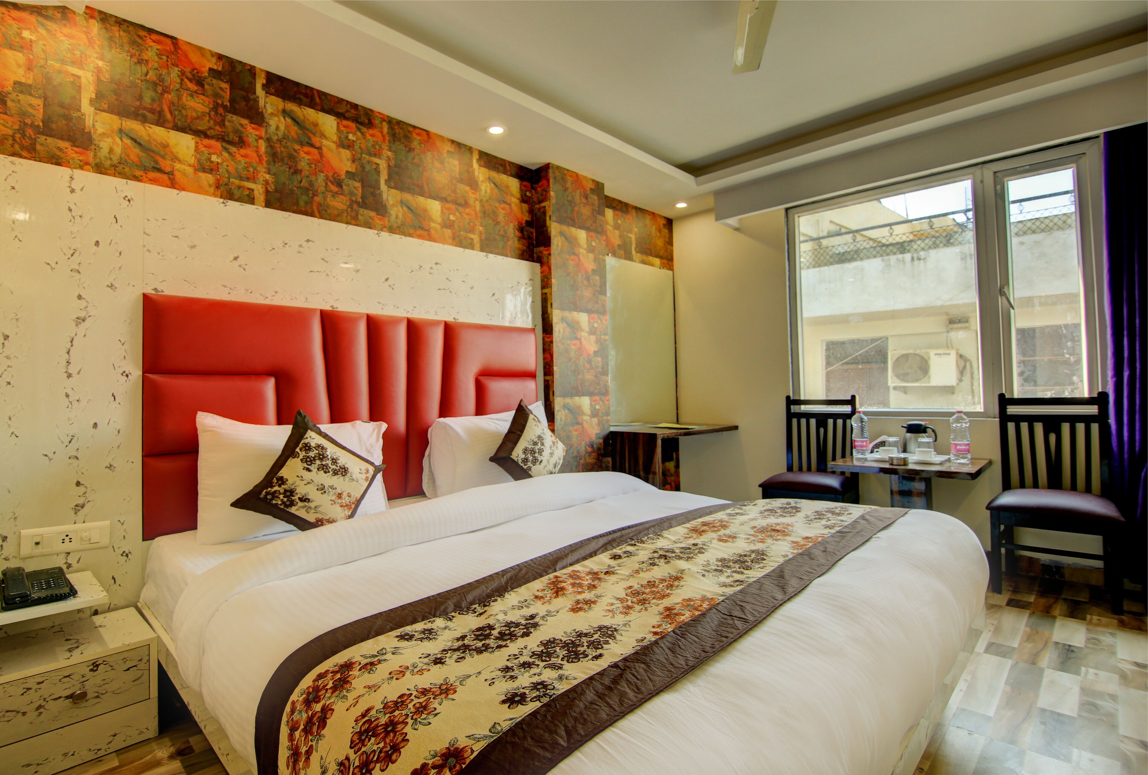 Hotel Smart Signature