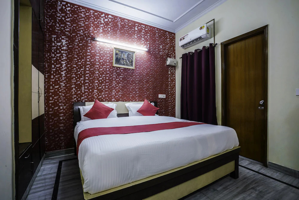 Hotel Sunrise Blue by OYO Rooms