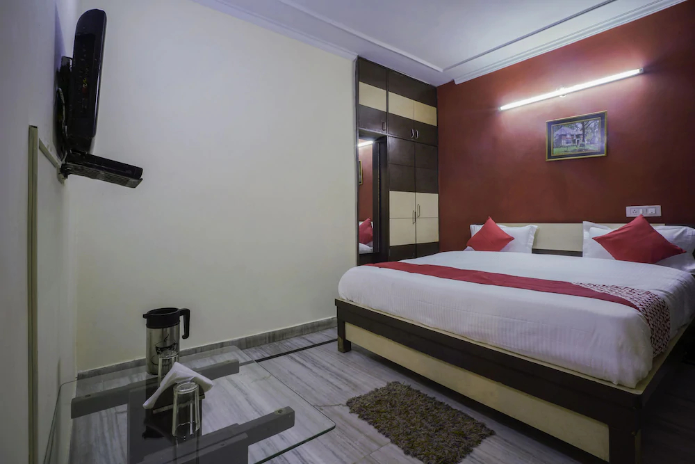 Hotel Sunrise Blue by OYO Rooms