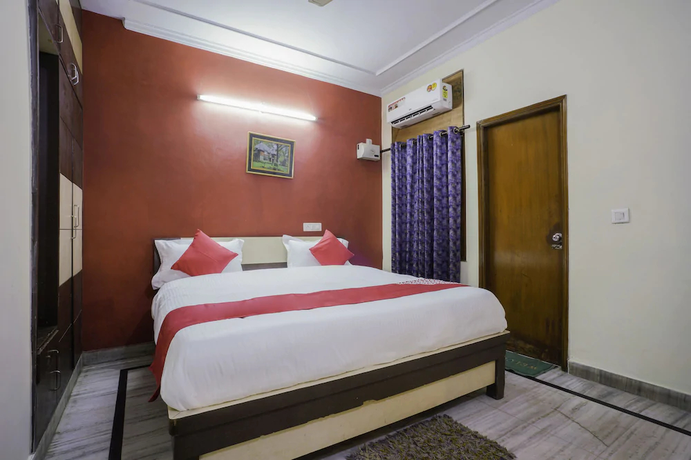 Hotel Sunrise Blue by OYO Rooms