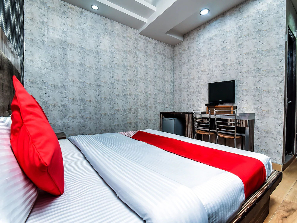 Hotel Sunrize By OYO Rooms