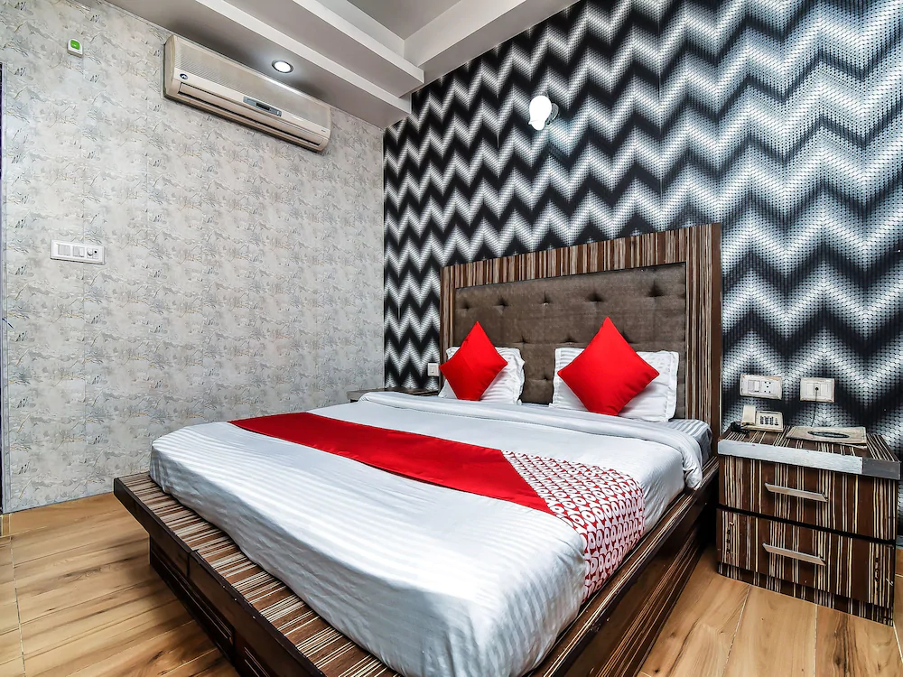 Hotel Sunrize By OYO Rooms
