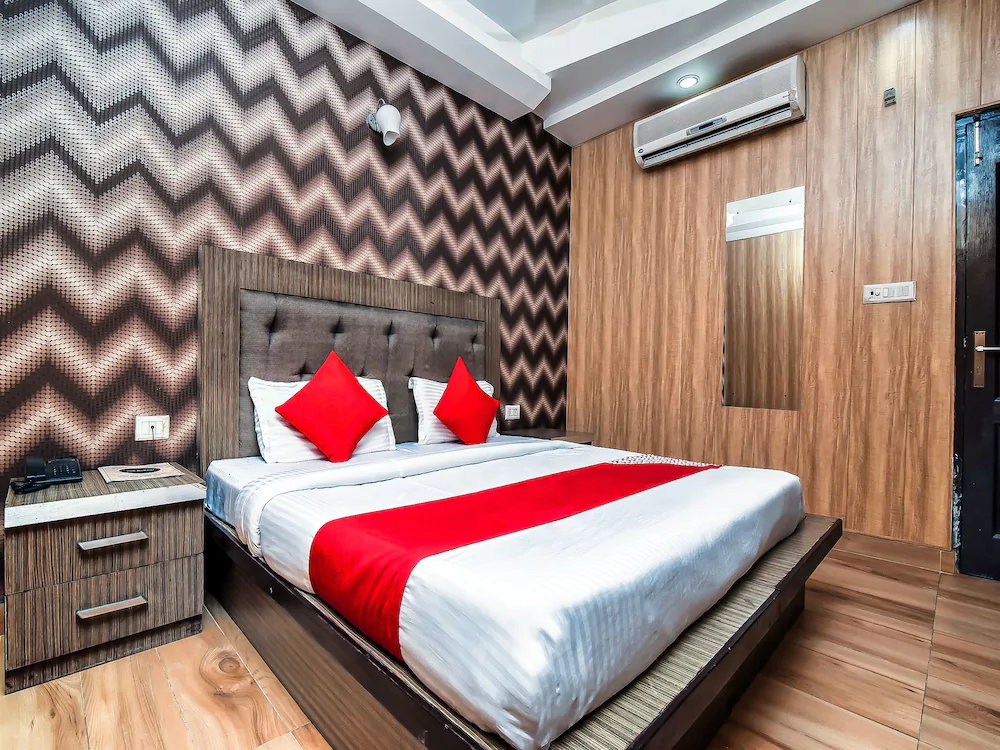 Hotel Sunrize By OYO Rooms