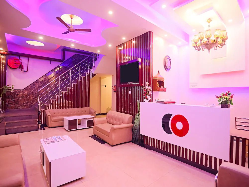 Capital O 47820 Luxury Stay
