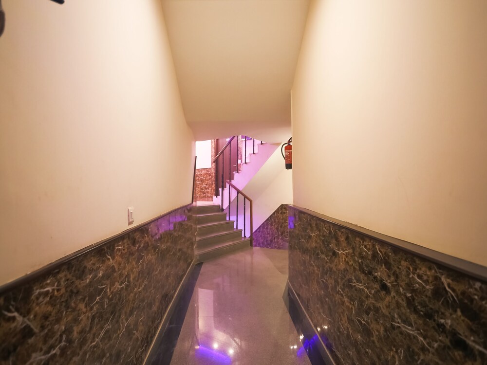 Capital O 47820 Luxury Stay