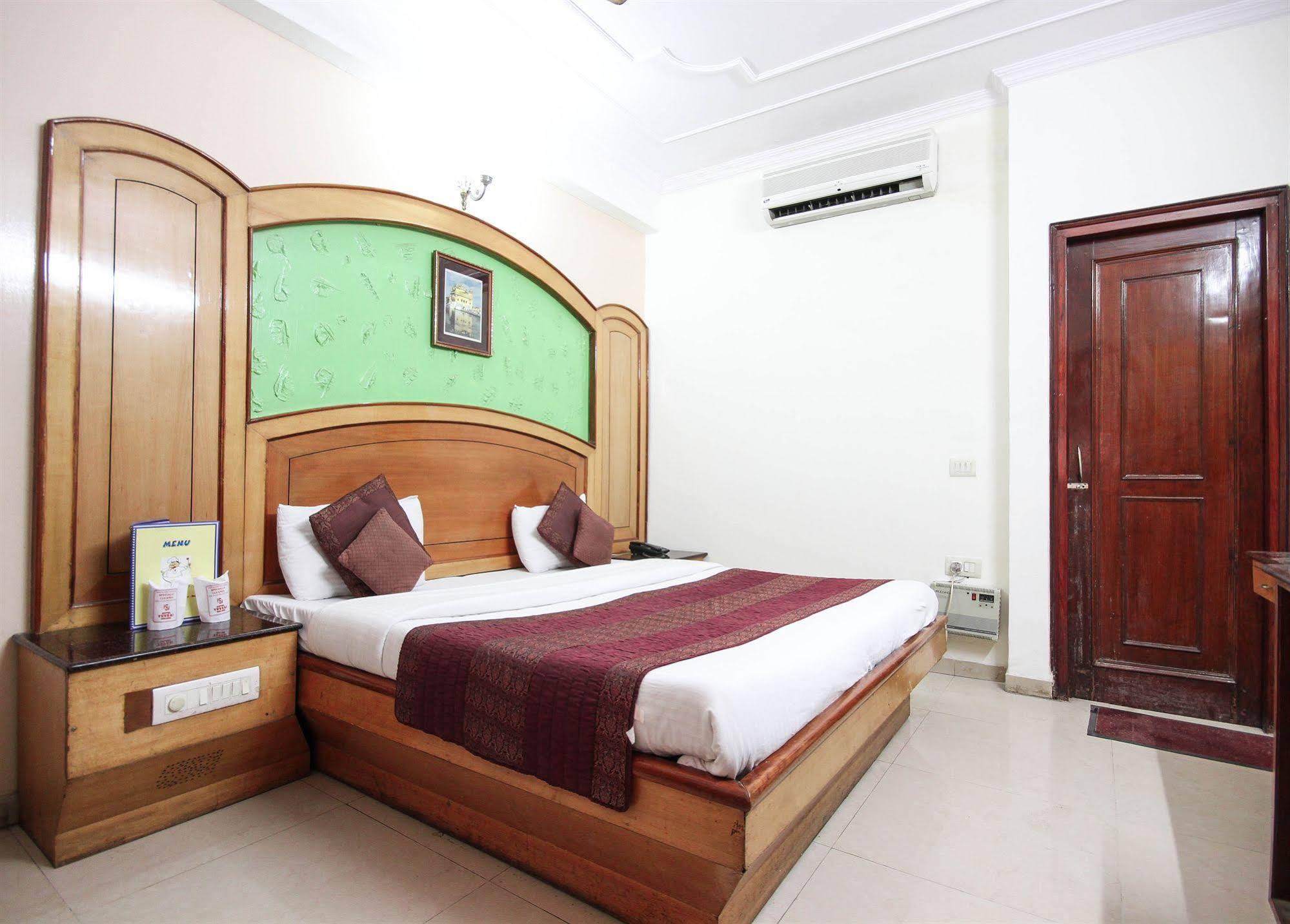 Hotel Yuvraj Deluxe