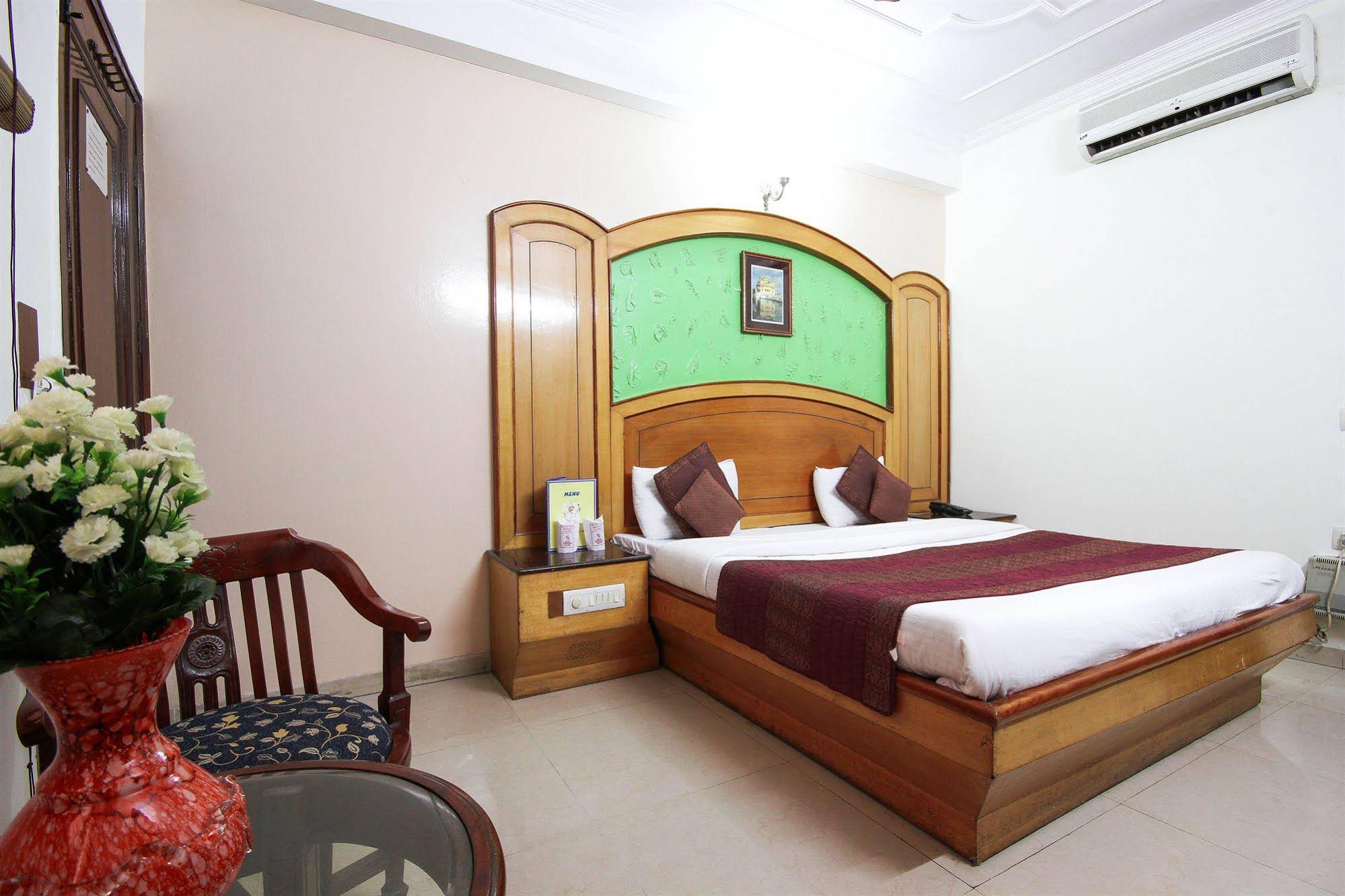 Hotel Yuvraj Deluxe