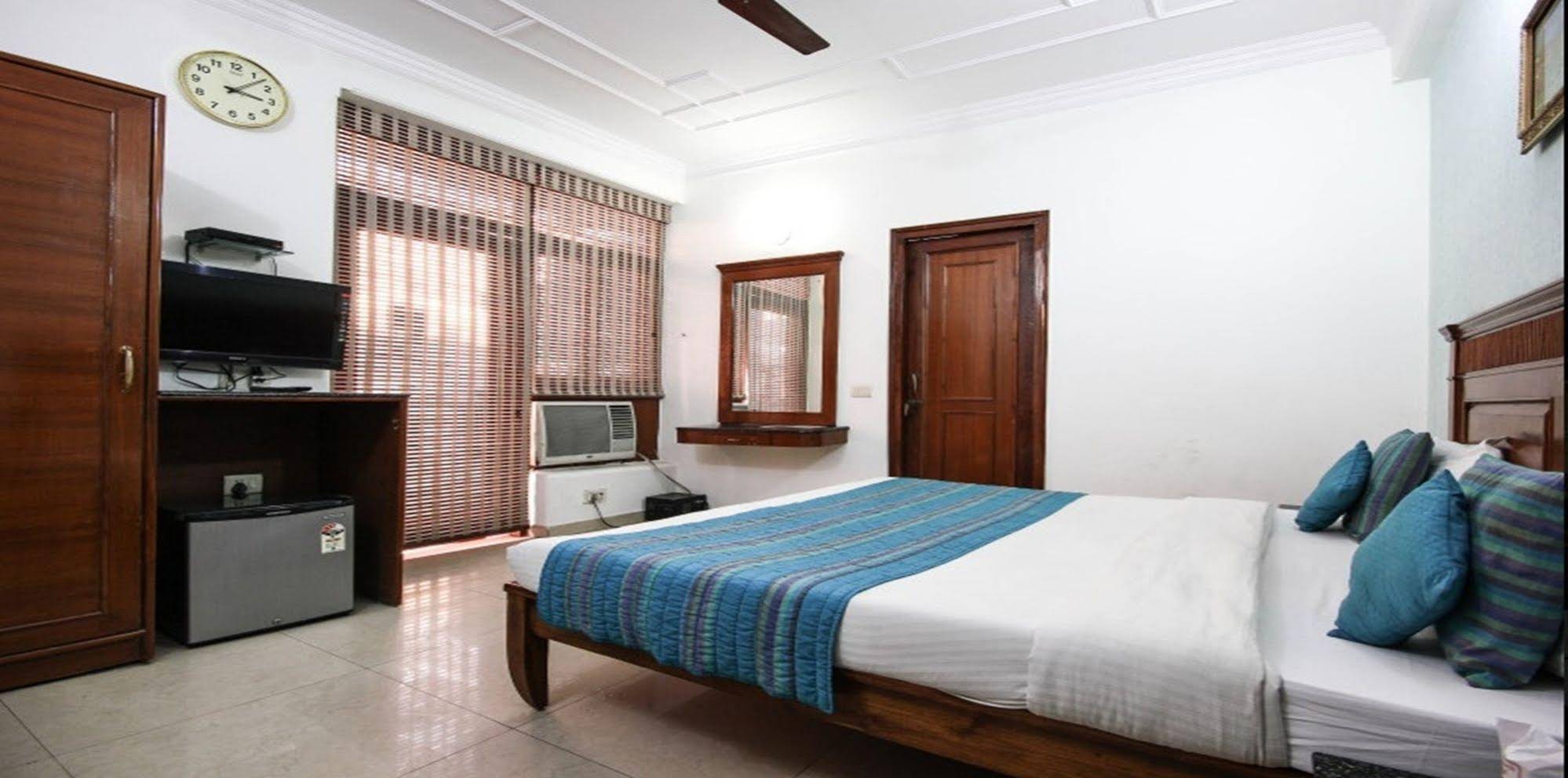Hotel Yuvraj Deluxe