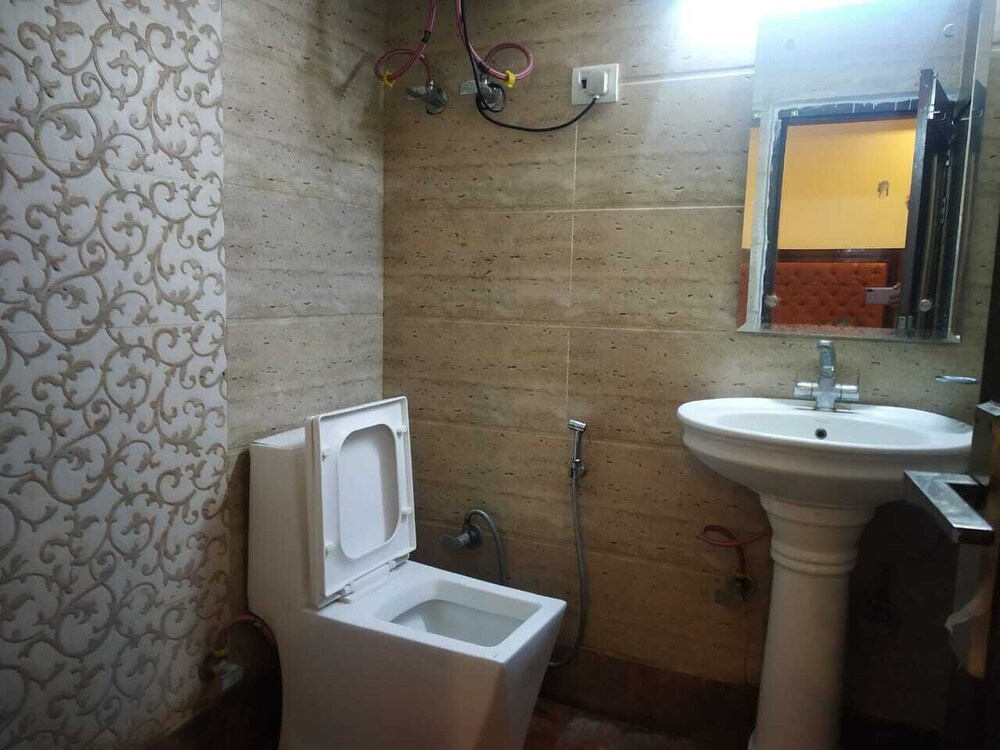 Hotel Indo Continental by ADB Rooms