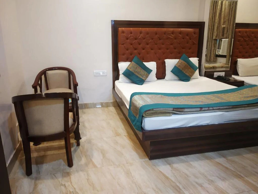 Hotel Indo Continental by ADB Rooms
