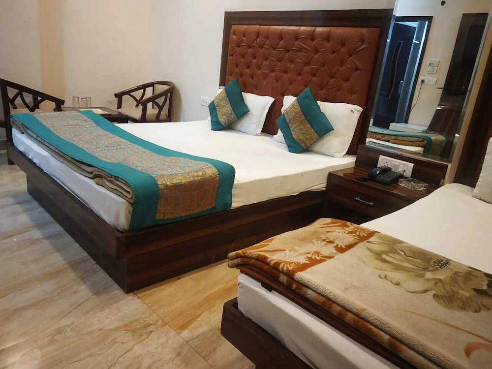 Hotel Indo Continental by ADB Rooms