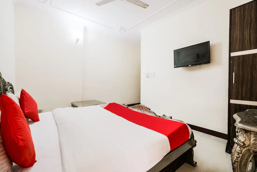 Hotel Ivory Palace by OYO Rooms