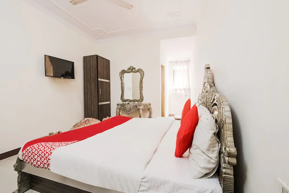 Hotel Ivory Palace by OYO Rooms