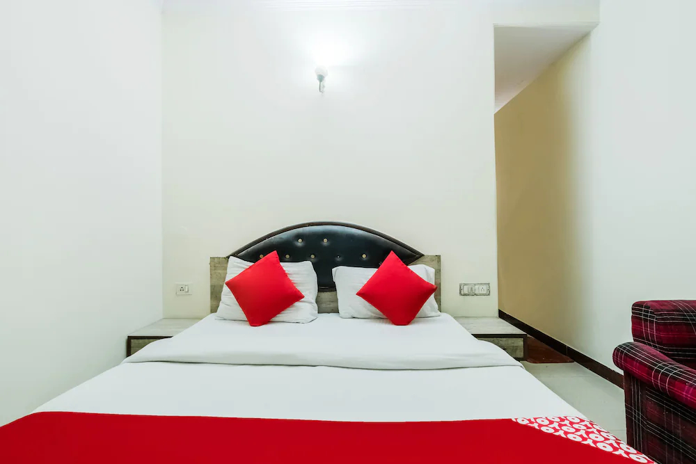Hotel Ivory Palace by OYO Rooms