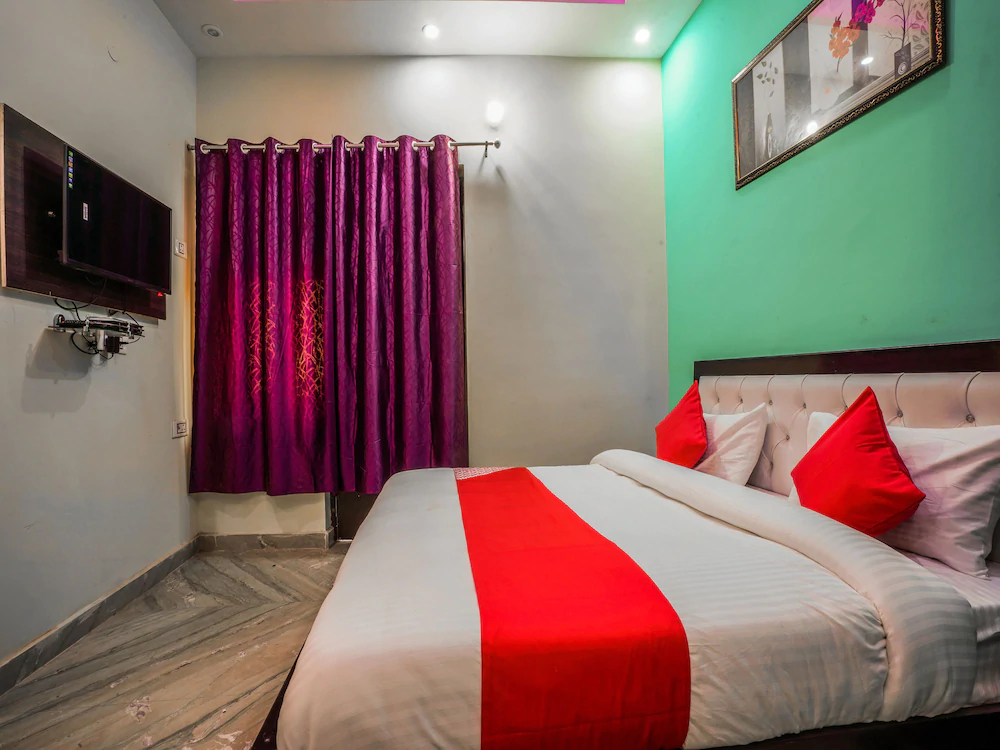 Janak Residency By OYO Rooms