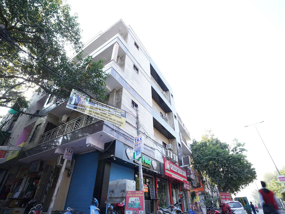 Janak Residency By OYO Rooms