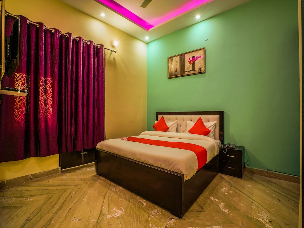 Janak Residency By OYO Rooms
