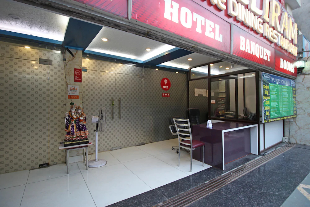JK Hotel By OYO Rooms
