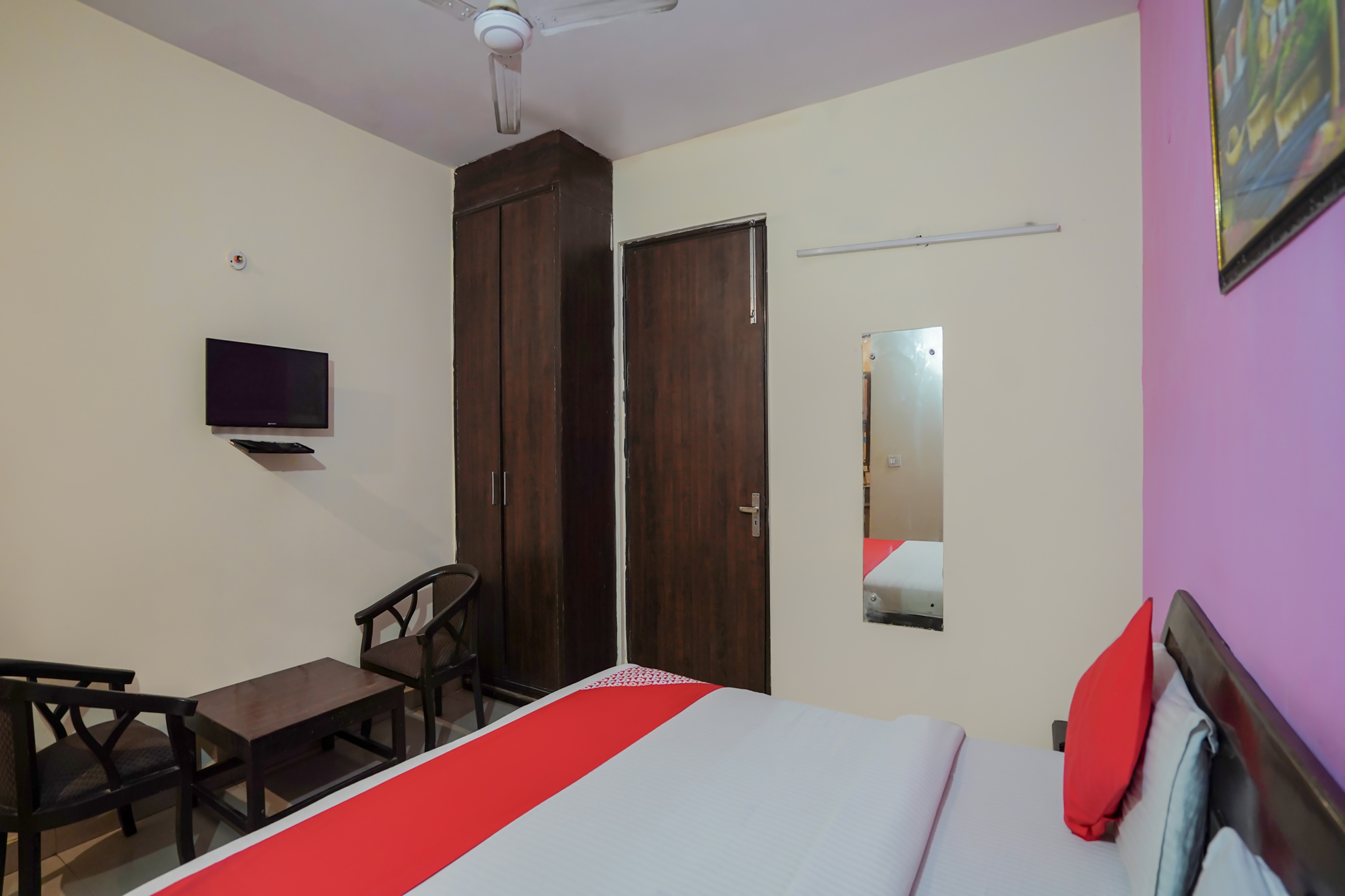 Jkm Palace by Oyo Rooms