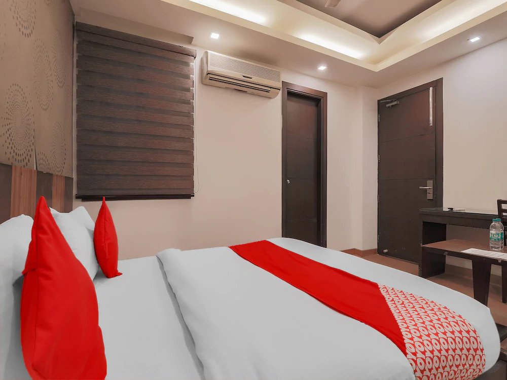 Hotel Le Grand By FabHotels