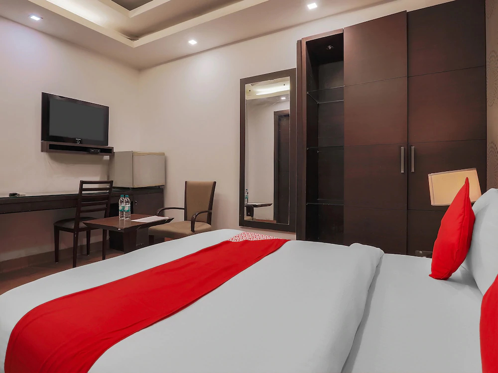 Hotel Le Grand By FabHotels