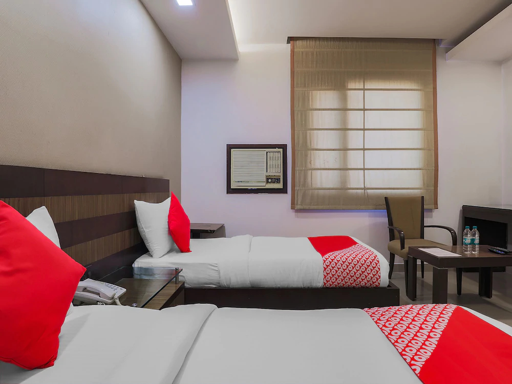 Hotel Le Grand By FabHotels