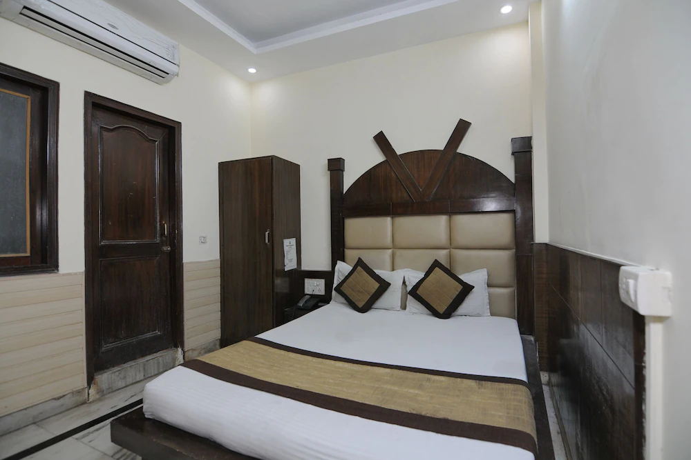 Lord Krishna Hotel Dx. Inn by OYO Rooms