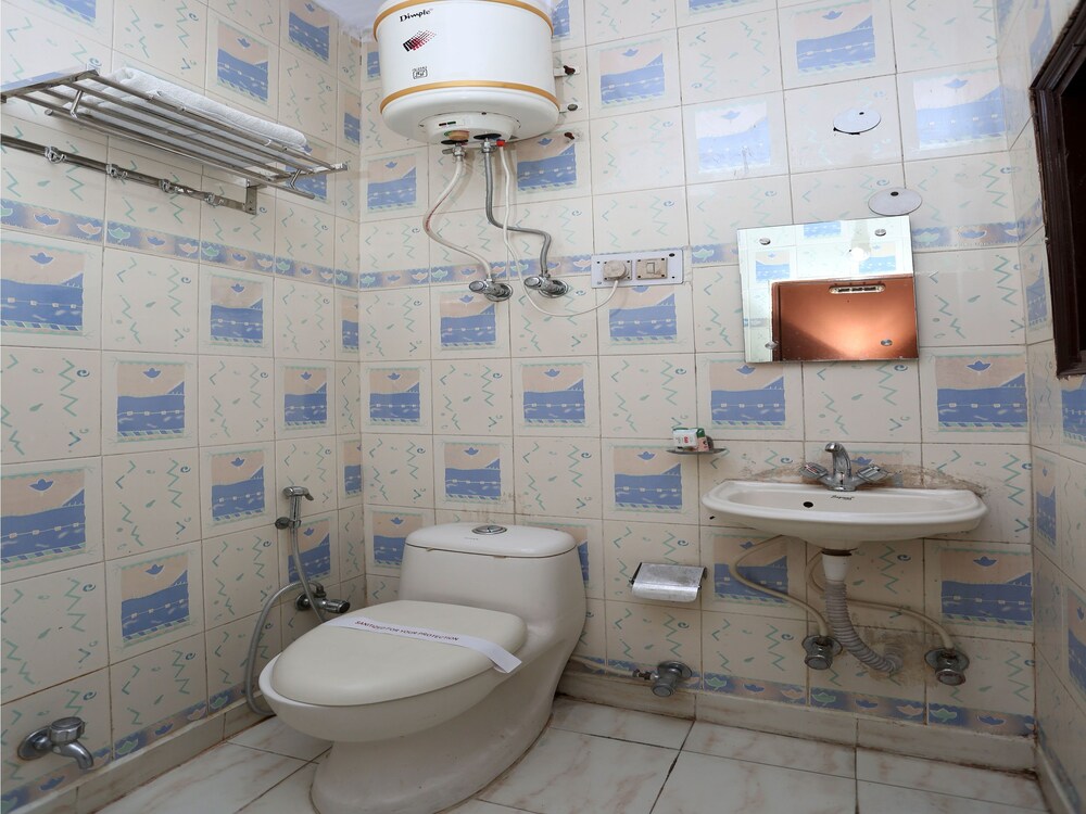 Lord Krishna Hotel Dx. Inn by OYO Rooms