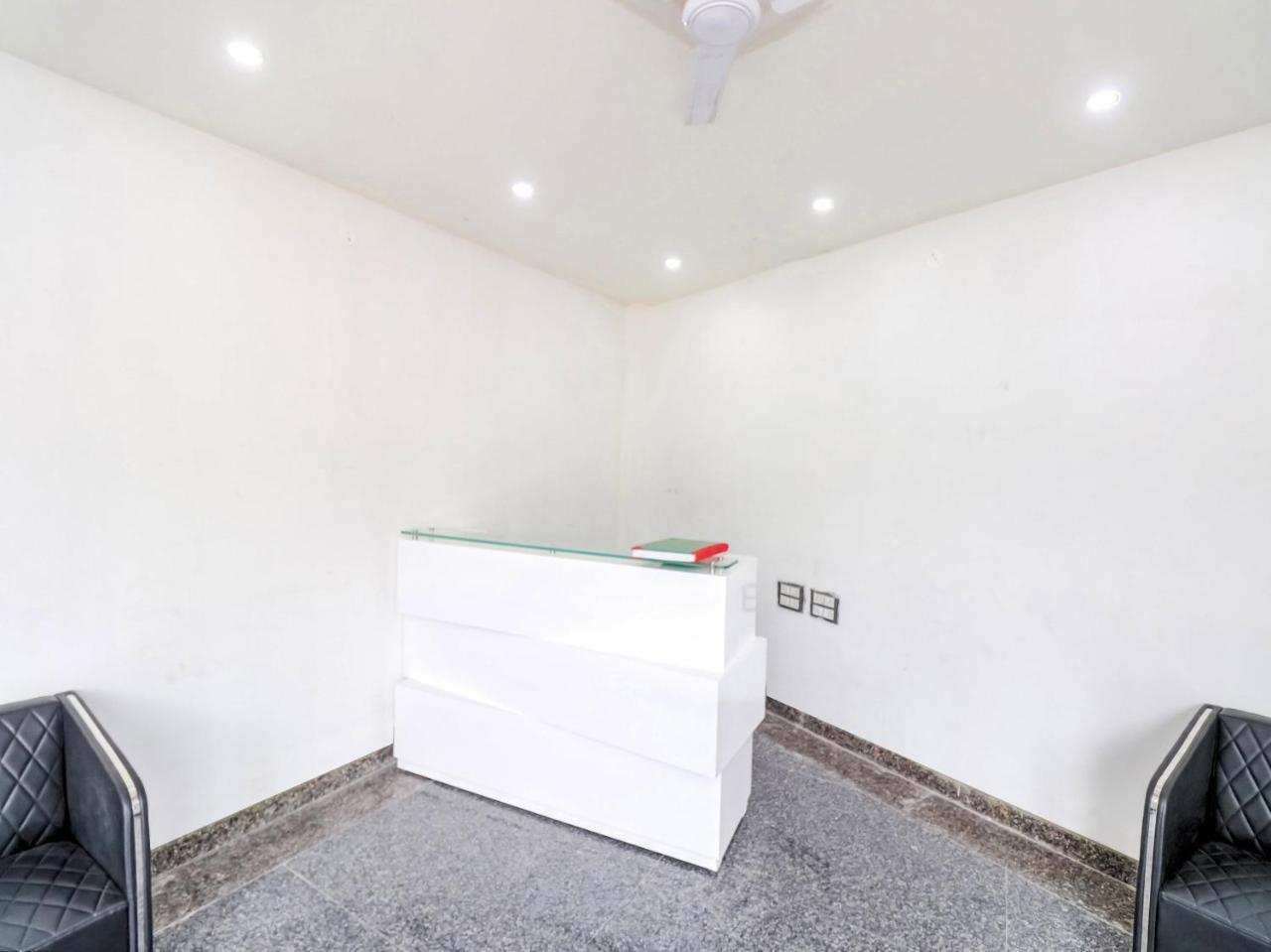 Mahavir Enclave by OYO Rooms