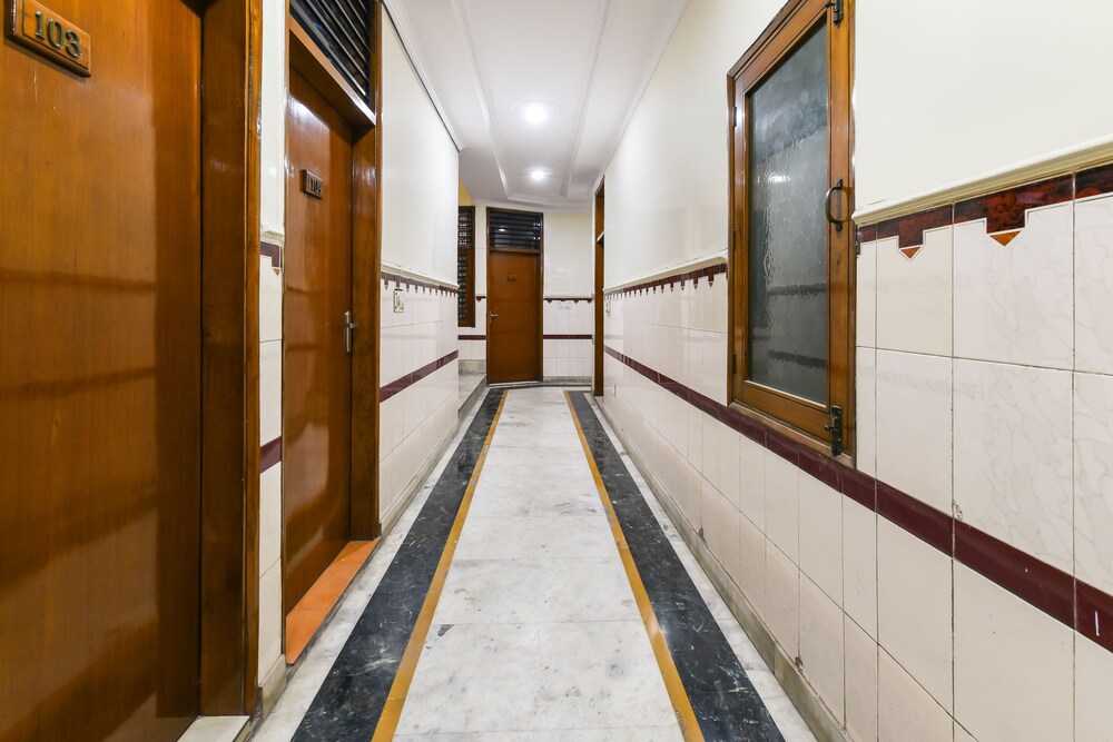 Maya Palace By OYO Rooms
