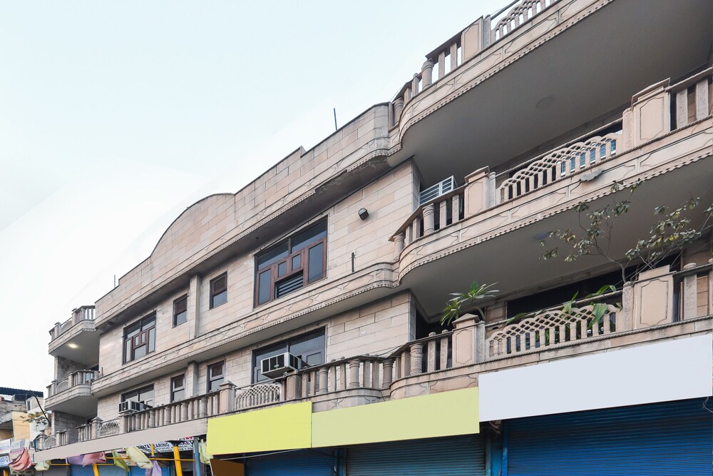 Maya Palace By OYO Rooms