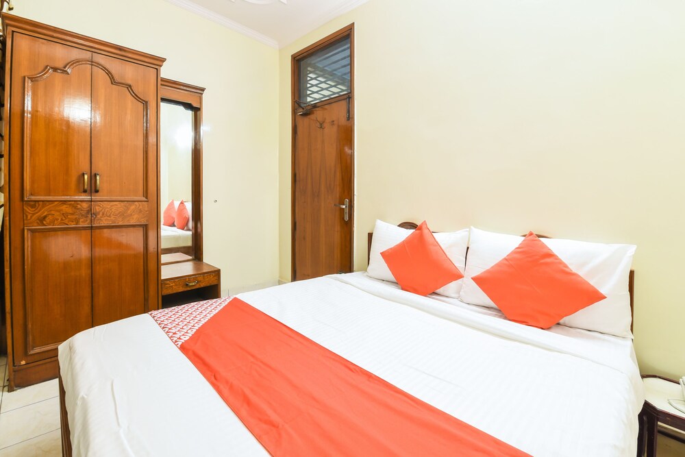 Maya Palace By OYO Rooms