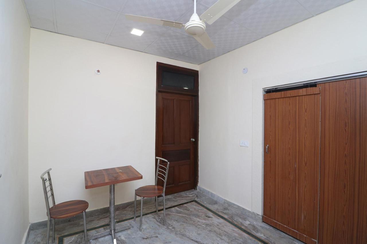 Metro View By OYO Rooms