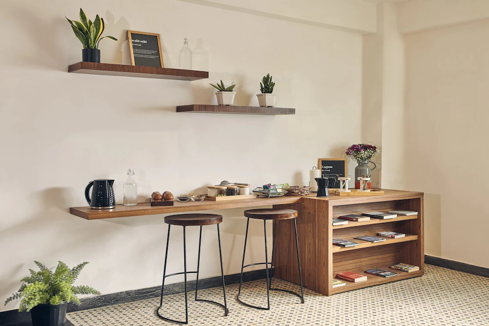 Minimalist Poshtel & Suites