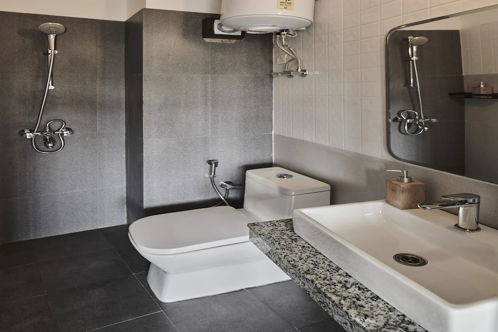 Minimalist Poshtel & Suites