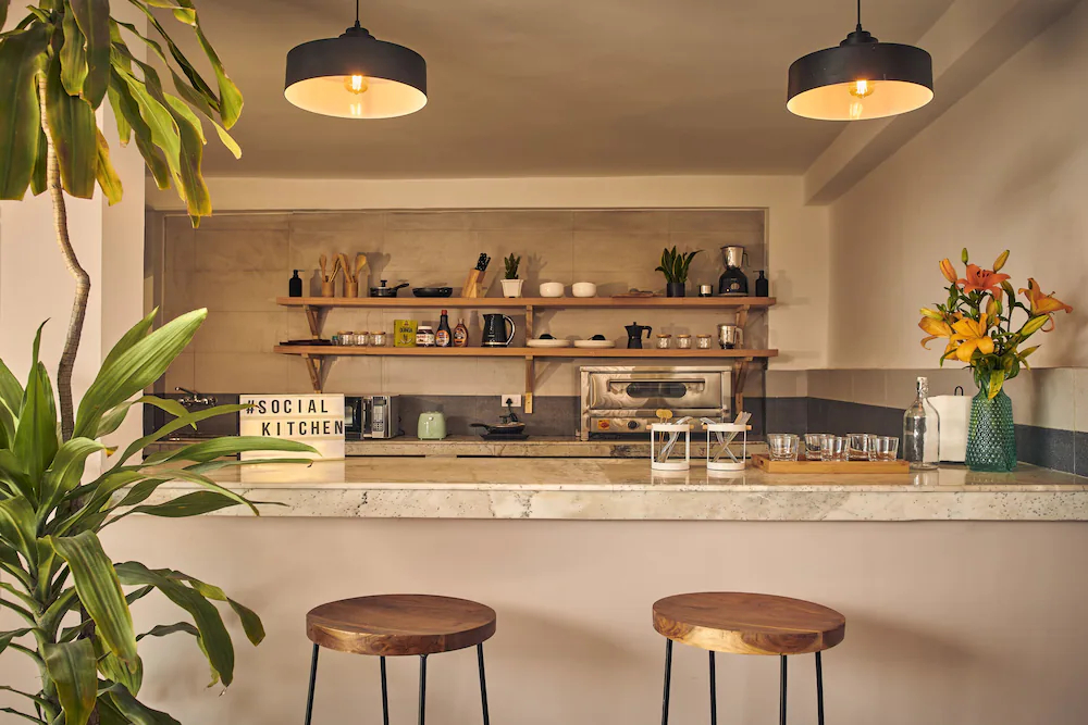Minimalist Poshtel & Suites