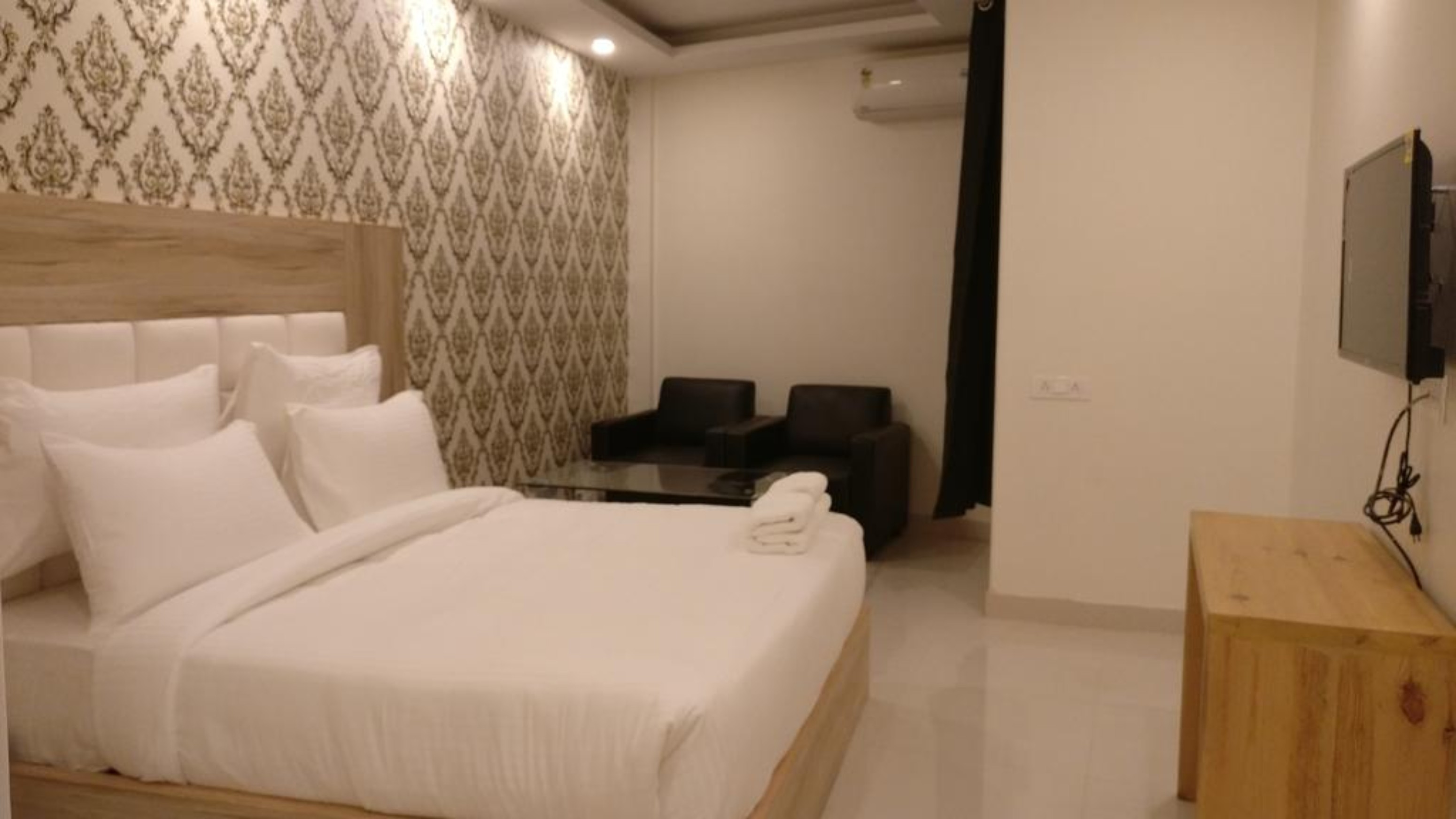 Modesty Hotel by FabHotels