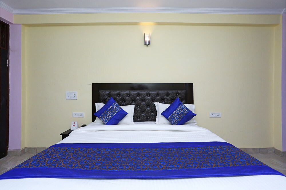 N D Star Residency by OYO Rooms