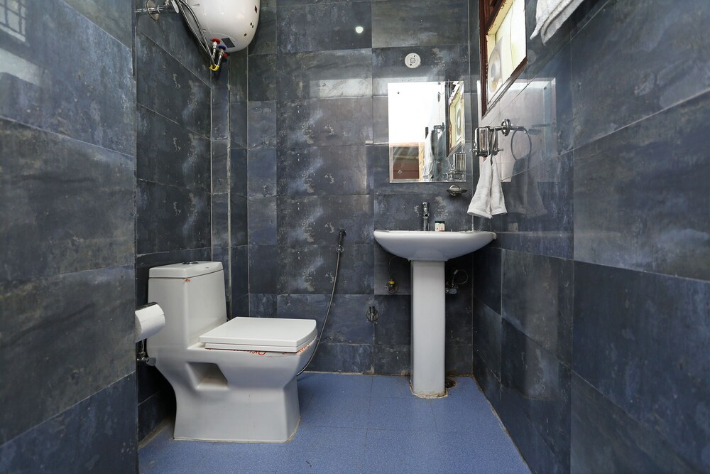 N D Star Residency by OYO Rooms