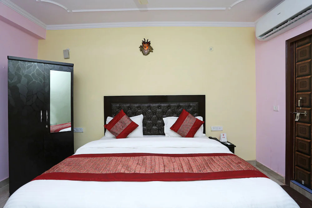 N D Star Residency by OYO Rooms