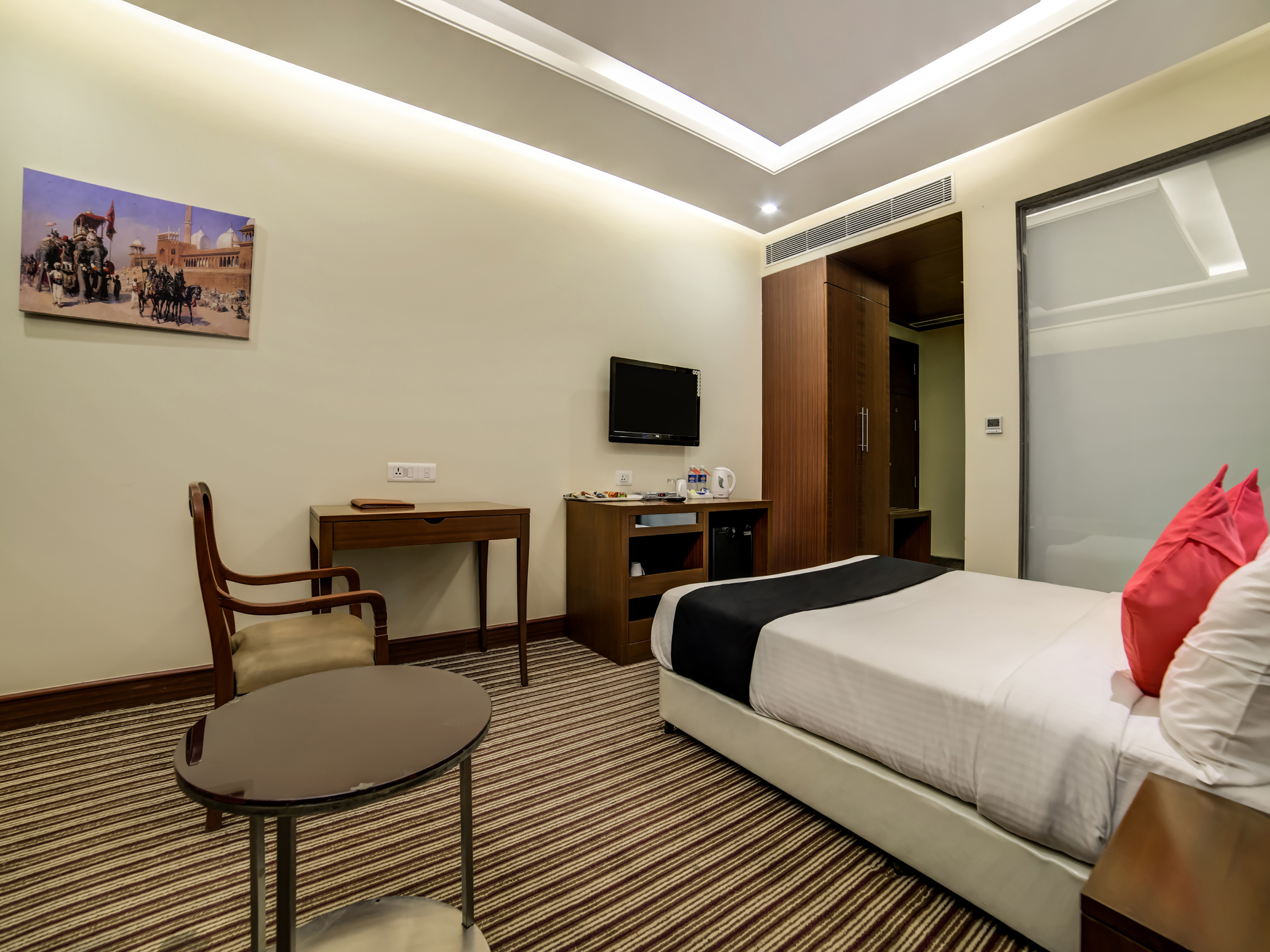 New Haven Hotel Greater Kailash by OYO