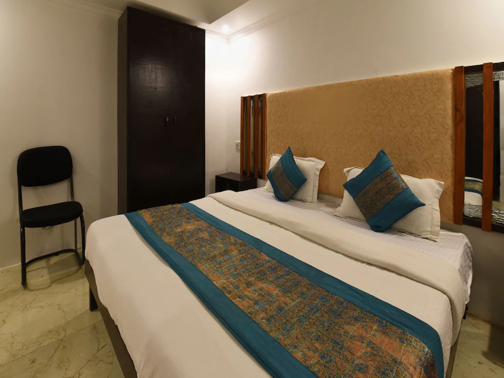 OYO 18618 Ocean Blue Residency