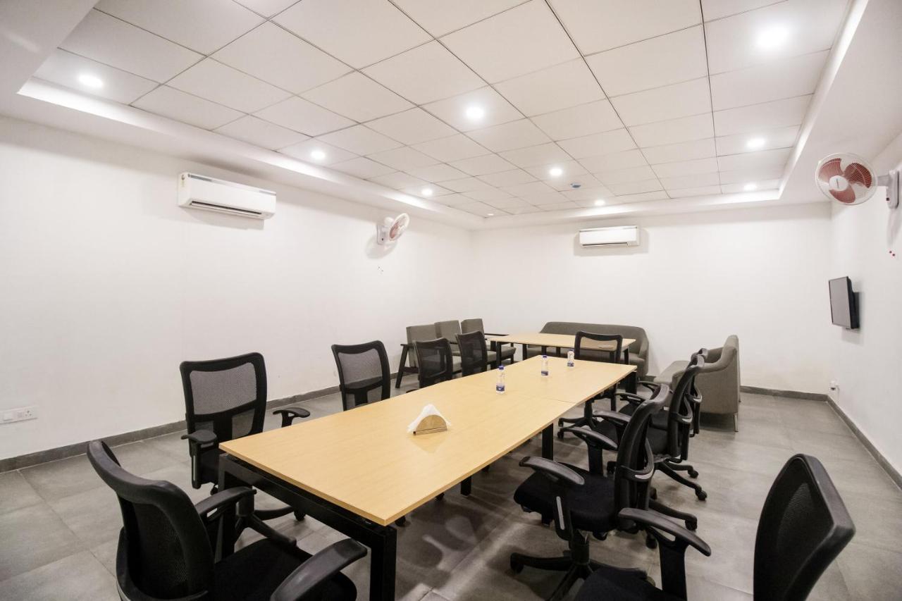 OYO 78196 Townhouse 223 Kanhai Chowk Sector 45